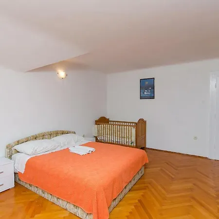 Diost Apartment Split